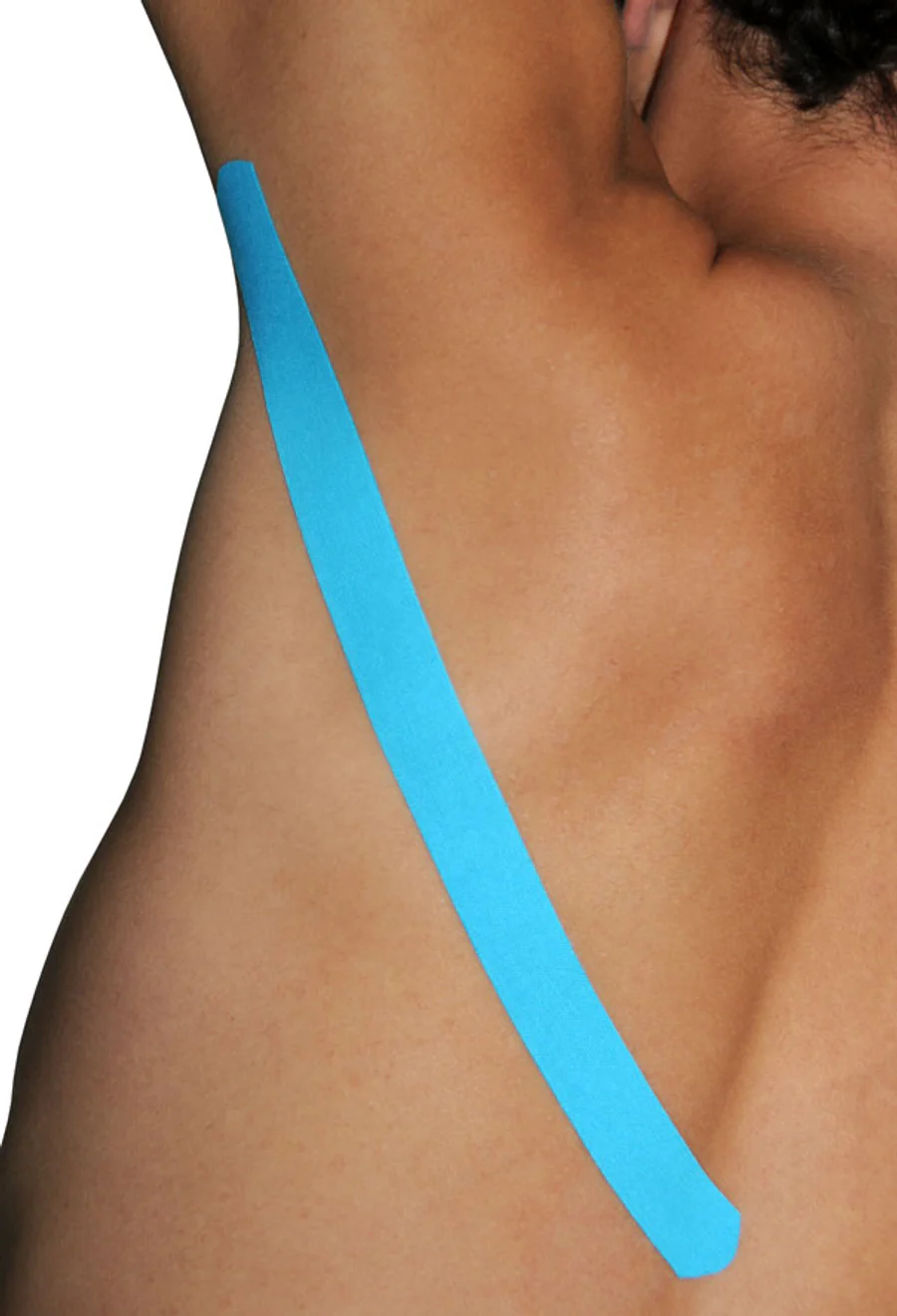 Blauwe Dream K kinesiotape diagonaal over schouder en rug